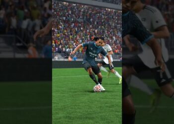 🇧🇷ronaldinho⚽ #shorts #FC24 #PS5 #video games #gaming #talent #ロナウジーニョ #soccer #soccer #ronaldinho