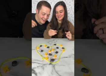 Magnetic chess 🧲 coronary heart version #Boardgames #Magnetchess #Video games #Shorts